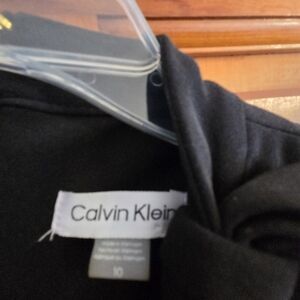 Calvin Klein Black Top - Classic Logo Tag